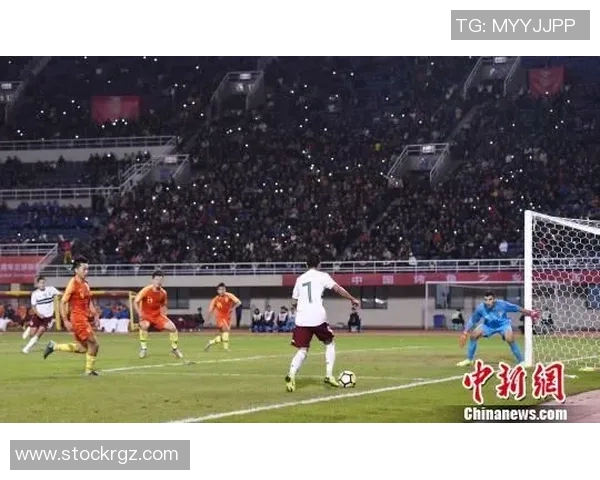 重庆足球队的崛起之路：揭秘他们背后的力量与荣耀