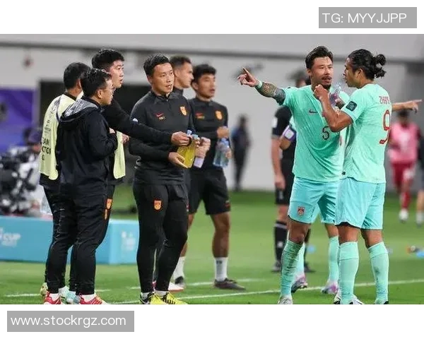 中国足球队备战亚洲杯 新帅上任带来新气象 球员状态回升信心满满