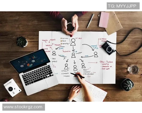 城市赛分析：FPX展现出卓越的战术灵活性与团队协作能力